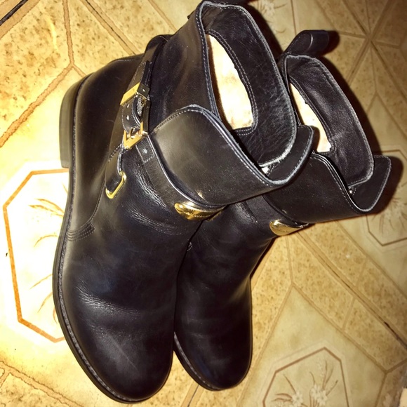 🖤 Michael Kors Arley Leather Ankle Boot 🖤 - Picture 3 of 8